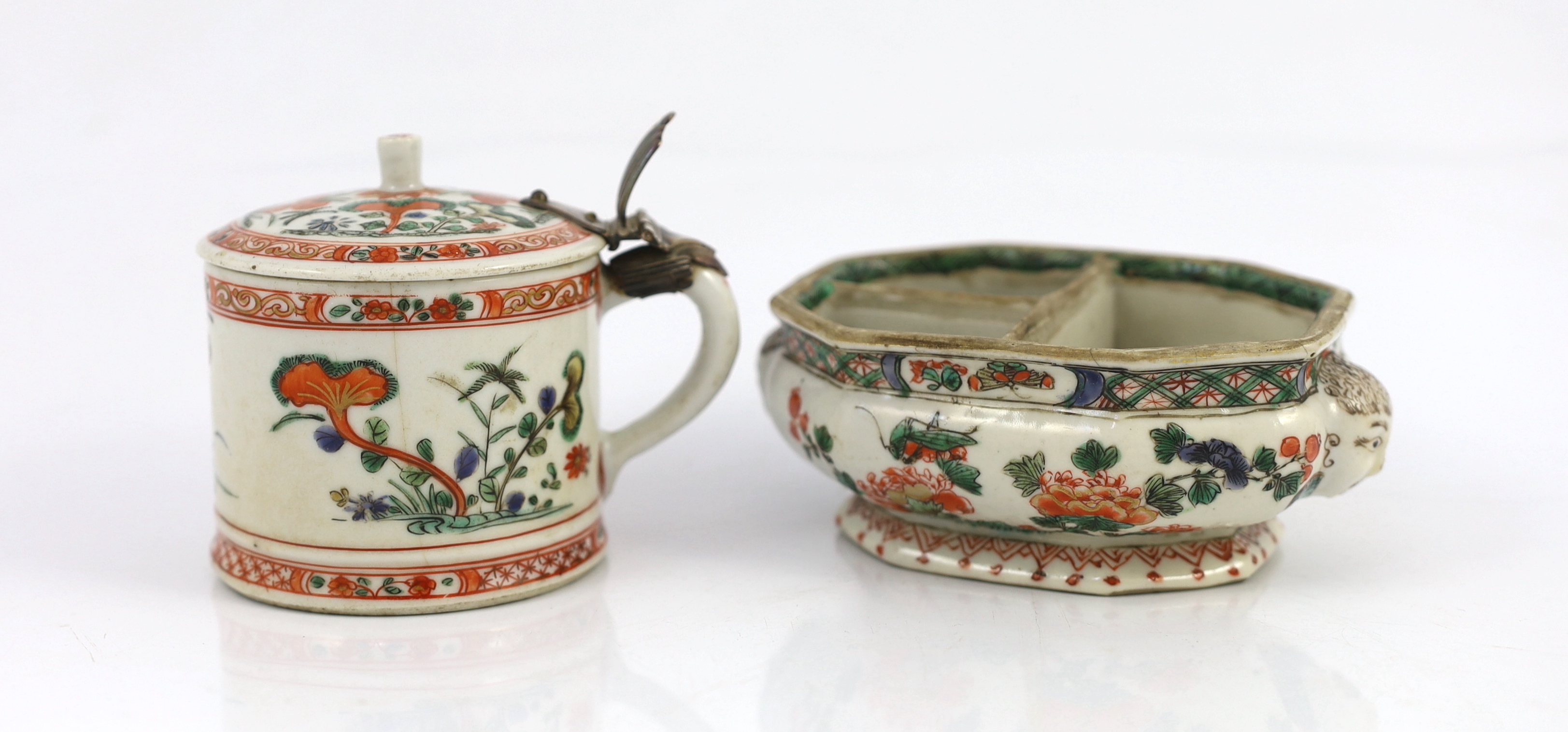 A Chinese famille verte compartmented spice box and a hinged mustard pot and cover, both Kangxi period, some damage (2)